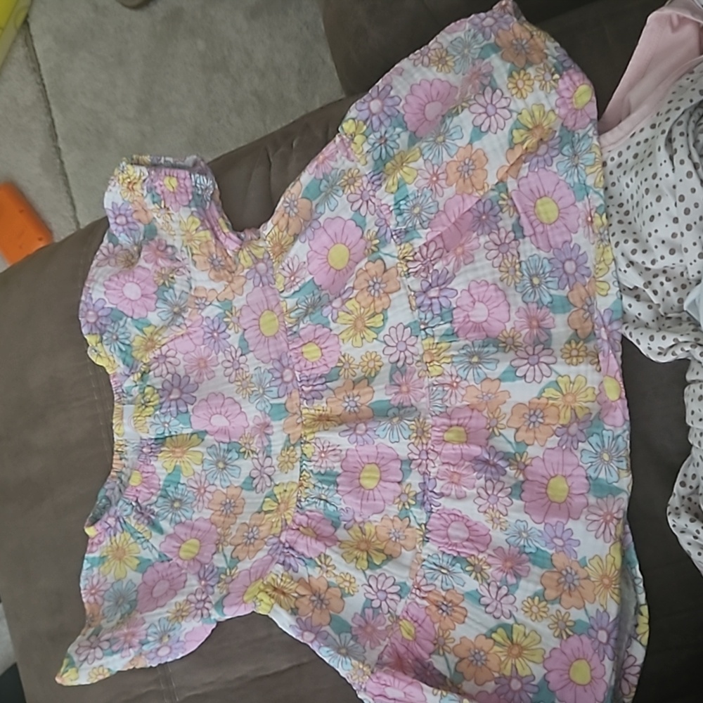 EUC Adorable 2T Colorful Floral Dress 100% Cotton and So Comfy